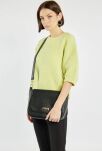 Monnari torba damska z klapą torebka duża listonoszka z długim paskiem crossbody - czarna - 7